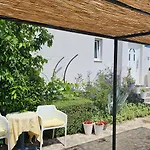 Close To With Restaurant