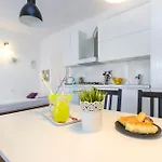 Close To With Restaurant Apartment *