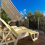 Close To With Restaurant Apartment *