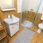 Close To With Restaurant Apartment *