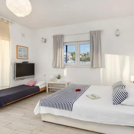 Apartment Whitehouse - Close To With Restaurant *