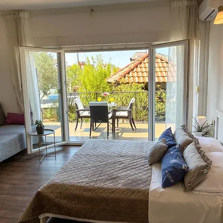 Apartment Whitehouse - Close To With Restaurant Brodarica (Sibenik-Knin)