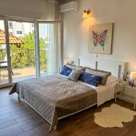 Apartment Whitehouse - Close To With Restaurant