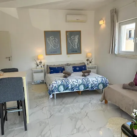 Whitehouse - Close To With Restaurant Brodarica (Sibenik-Knin)