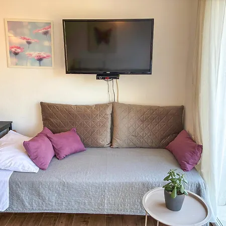 Whitehouse - Close To With Restaurant Brodarica (Sibenik-Knin)