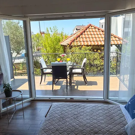 Apartment Whitehouse - Close To With Restaurant