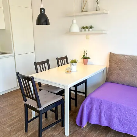 Whitehouse - Close To With Restaurant * Brodarica (Sibenik-Knin)