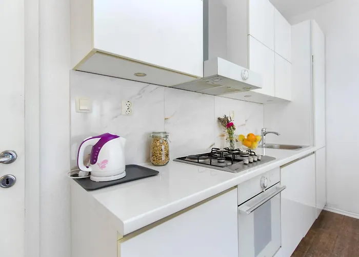 דירה Close To With Restaurant ברודאריצה